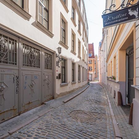 Spacious 1-Bedroom Apartment In The Heart Of Old Town リガ エクステリア 写真