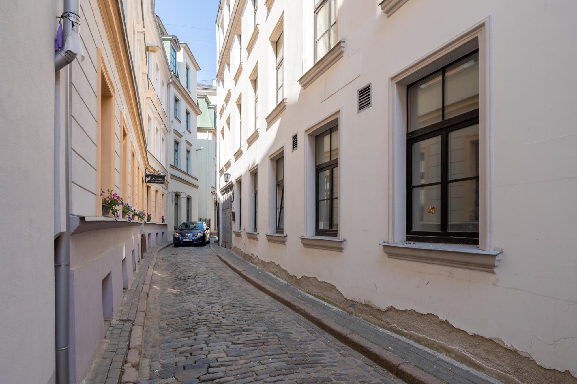 Spacious 1-Bedroom Apartment In The Heart Of Old Town リガ エクステリア 写真